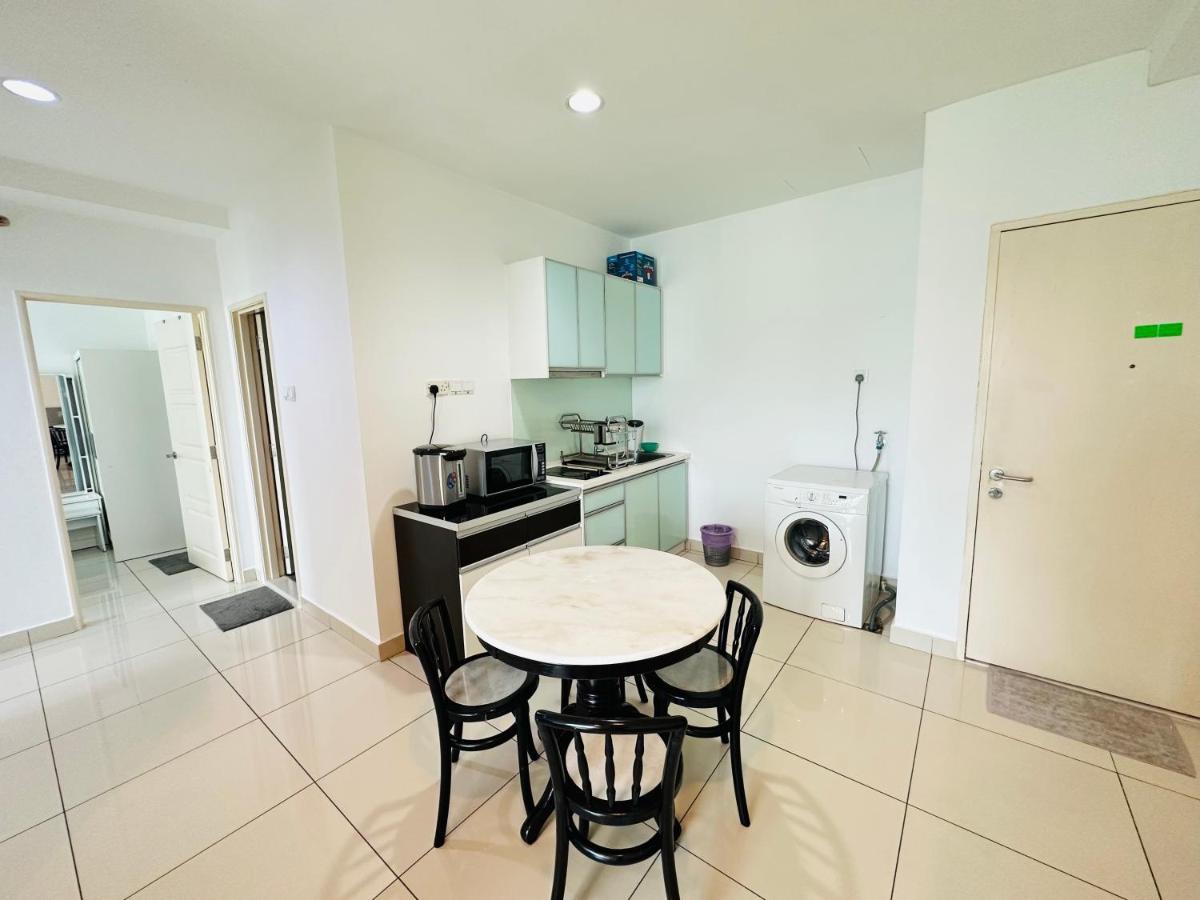 Cozy Seaview Penang Homestay @ Gurney Pulau Pinang جورج تاون المظهر الخارجي الصورة